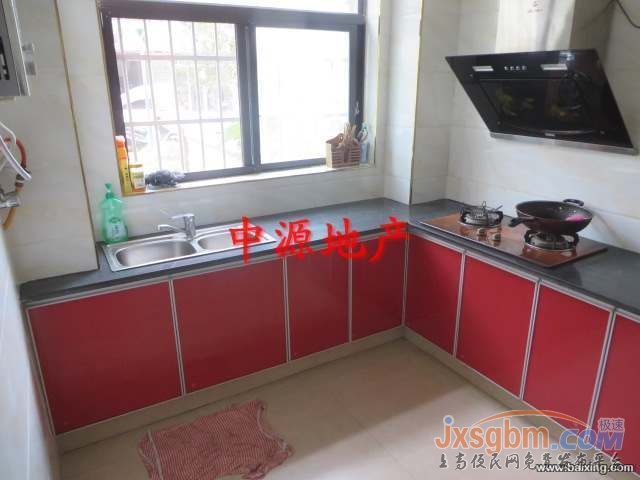 上高《友誼廣場旁小區》精裝全配，底樓帶花園，好停車