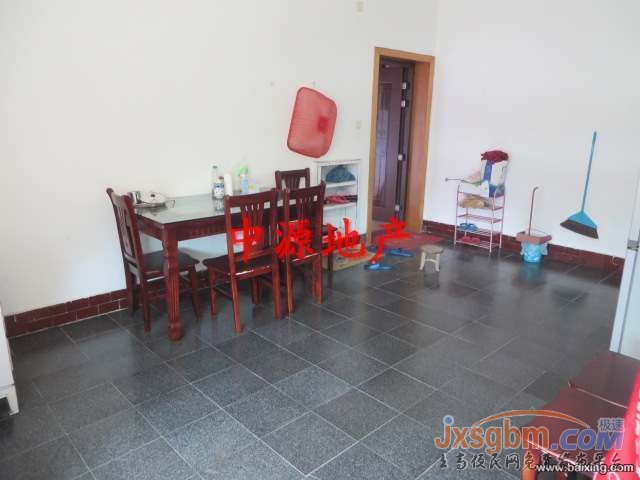 上高《交通路院內》4樓，翻新裝修，無暗間，近二五中