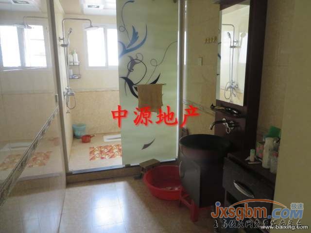 上高新城區旁小區房5樓，硬裝13萬，產權車庫23平