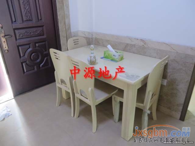 上高《友誼廣場旁小區》精裝全配，底樓帶花園，好停車
