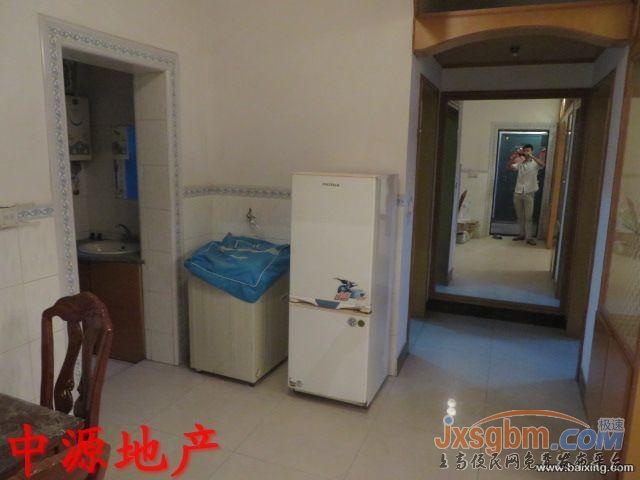 上高《四中附近》3樓，家具家電全配，好停車！
